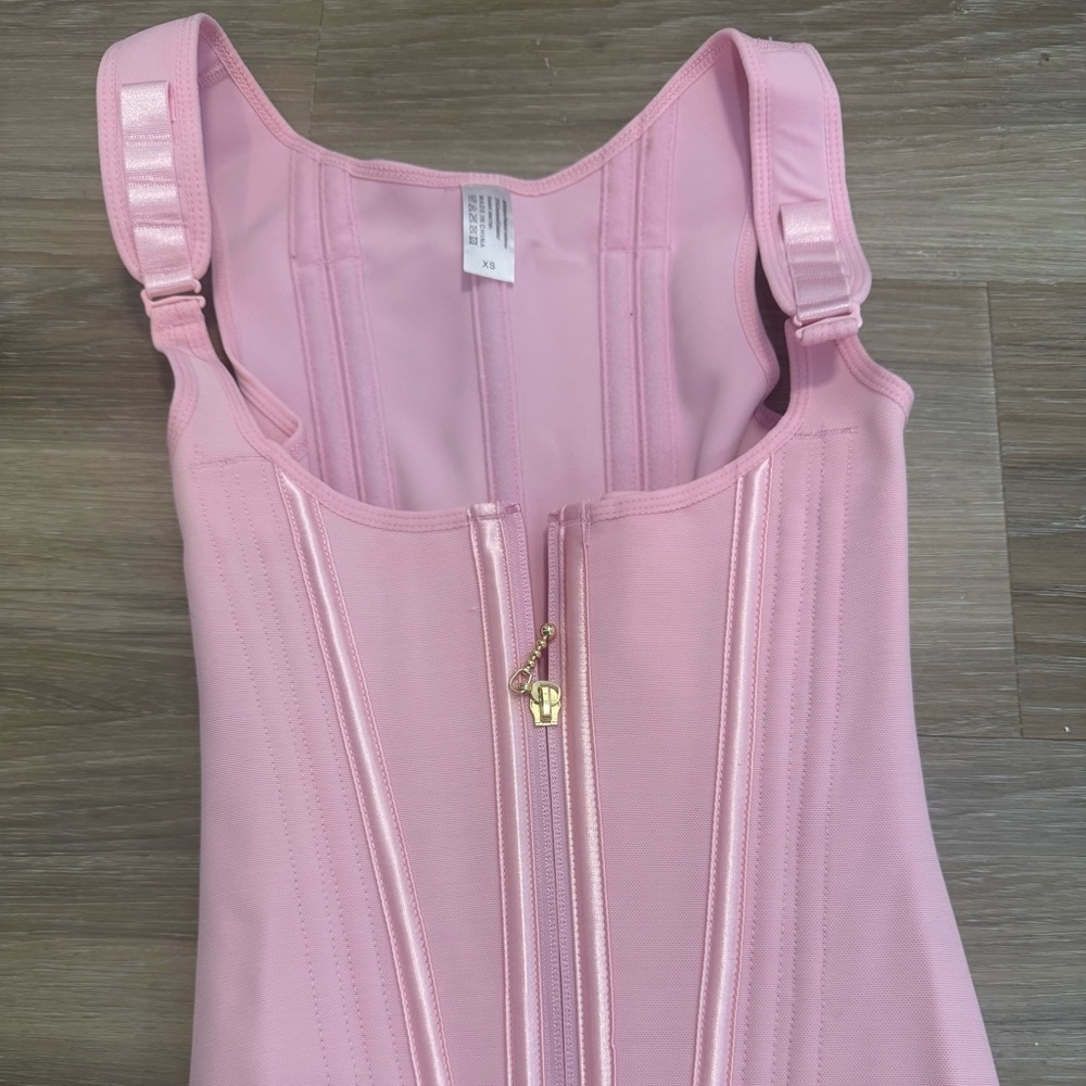 Women Waist Vest Shaperwear For Women Tummy Control with Adjustable Stra